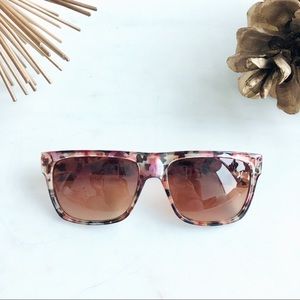 BCBGeneration floral sunglasses